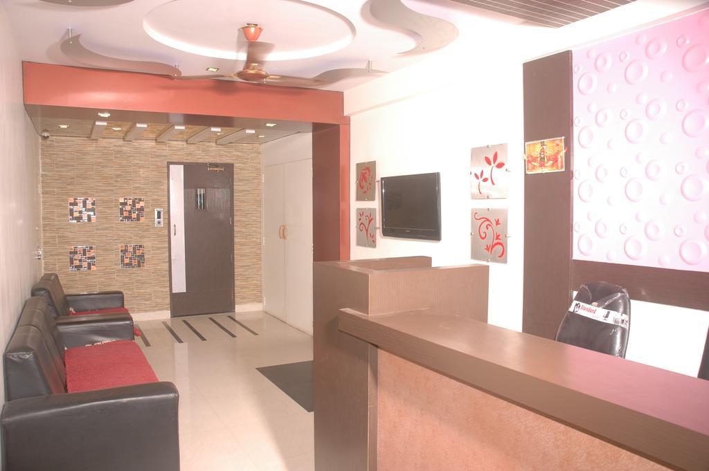 Hotel Sapphire Junagadh Eksteriør billede