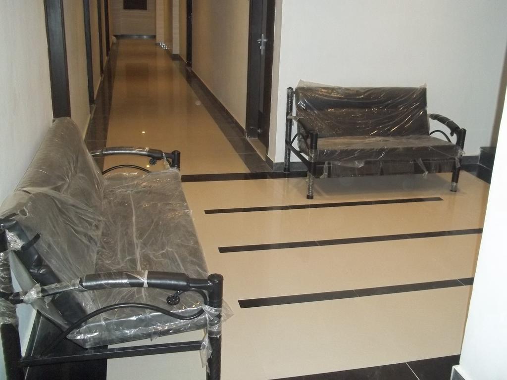 Hotel Sapphire Junagadh Eksteriør billede