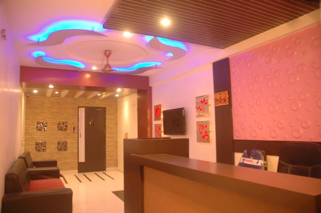 Hotel Sapphire Junagadh Eksteriør billede