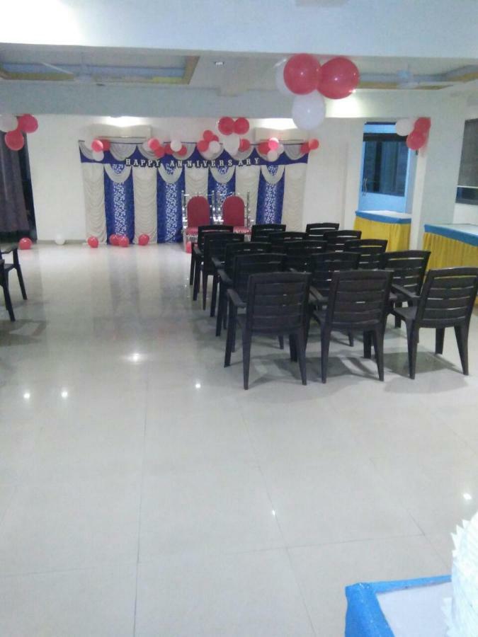 Hotel Sapphire Junagadh Eksteriør billede